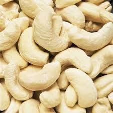 Wholesale Cashew Nuts Supplier | Bulk Cashew Nuts Distributor - dhkusa.com - cashew ingredients supplier