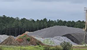 Limestone + Gravel + Dirt Delivery in Mississippi - Limestone, Gravel ... - gravel supplier