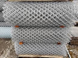 Shop Chain Link Fencing | Fabric, Framework, Fittings, More - Signet Fence - chain link fence supplier