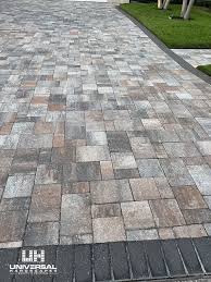 Universal Hardscapes - Florida Pavers - Tampa Pavers - paver supplier