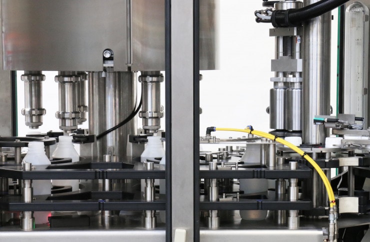 filling and capping machine industrial application