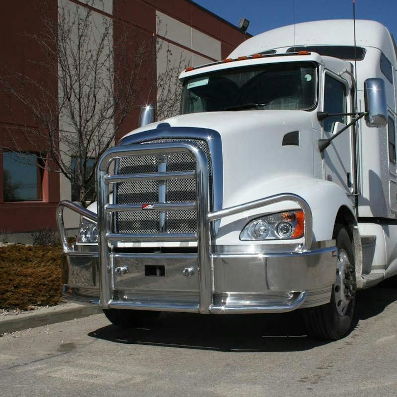 Illustrative example of kenworth t660 accessories from Google Search