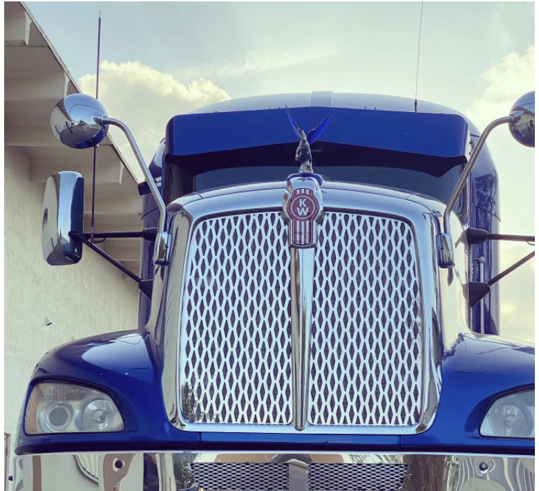 Illustrative example of kenworth t660 accessories from Google Search