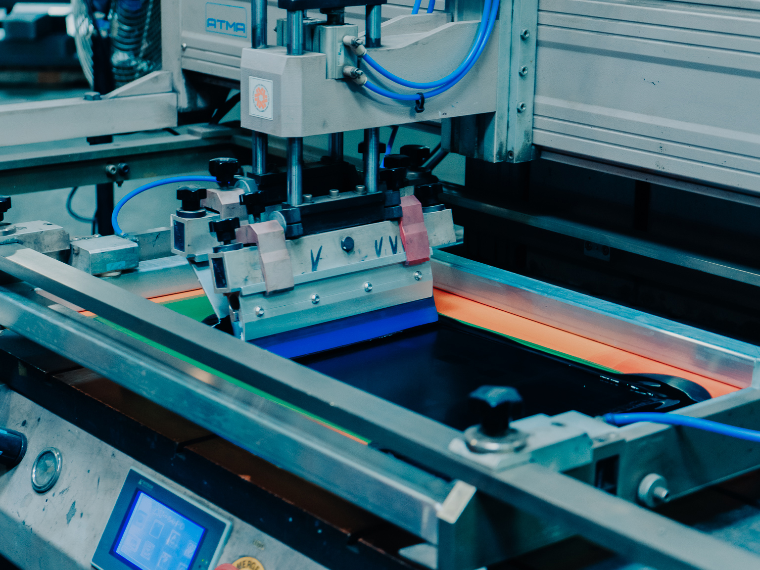 silk printing on metal equipment